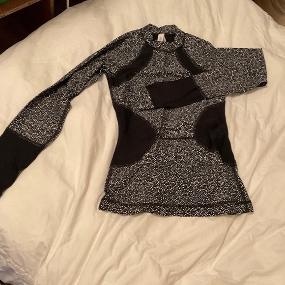 Lululemon longsleeved swim shirt - Picture 1 of 5